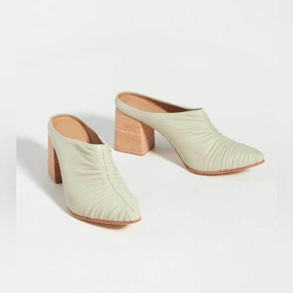 Huma Blanco Shoes - Lovely Huma Blanco mules, organic shaped elegance